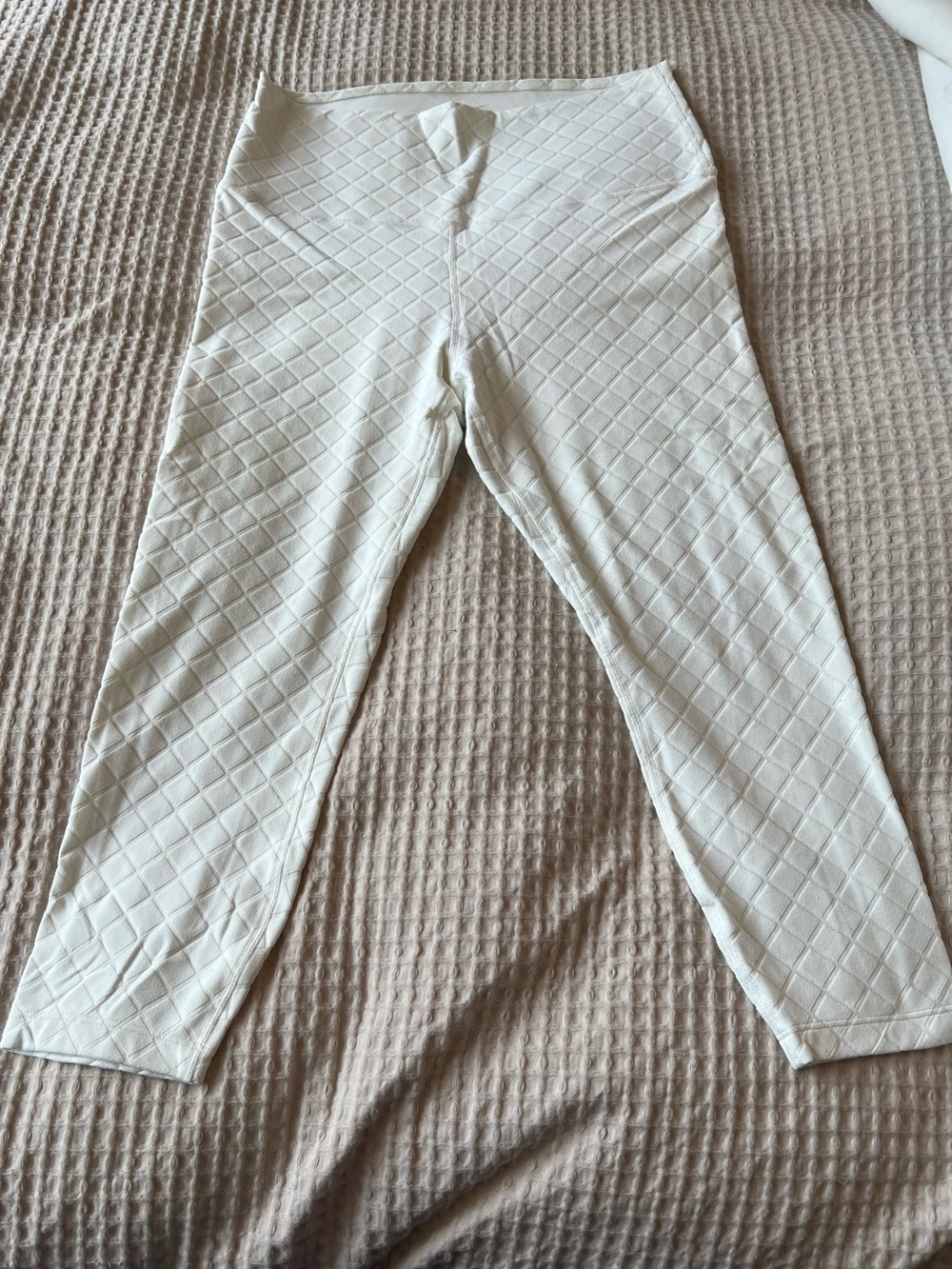Nike Dri-FIT White/Ivory Cropped Textured Leggings Women’s Size Large